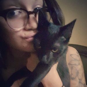 Meet your Posher, Vanessa